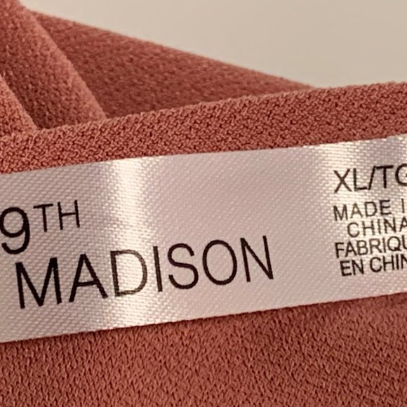 89TH & MADISON ROSE PINK BLOUSE W/LARGE SILVER TEXTURED BUTTONS NWT XL - Picture 4 of 4